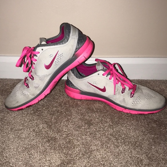 Nike Women’s Free TR Fit 5.0 Breathe - Picture 2 of 5